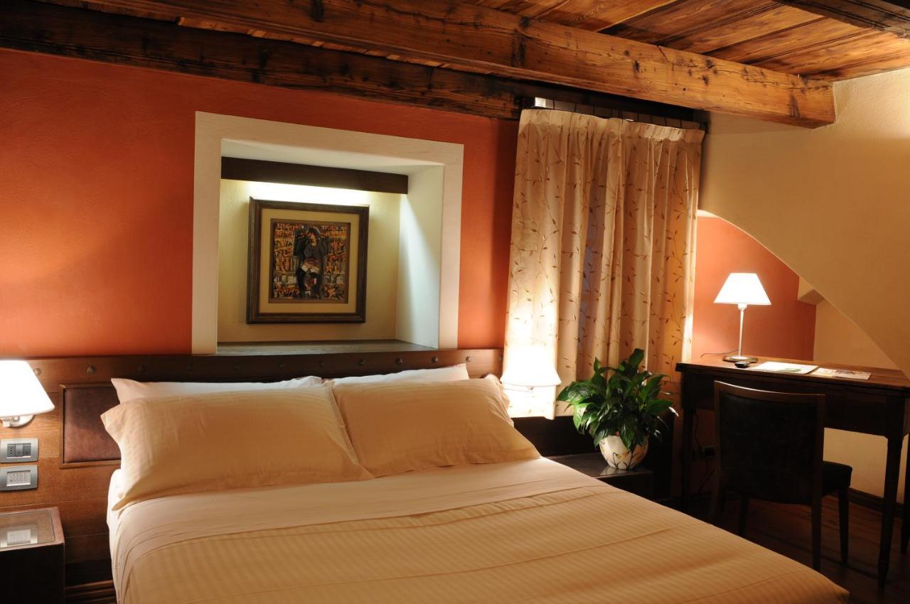 Hotel Ad Gallias Bard Esterno foto